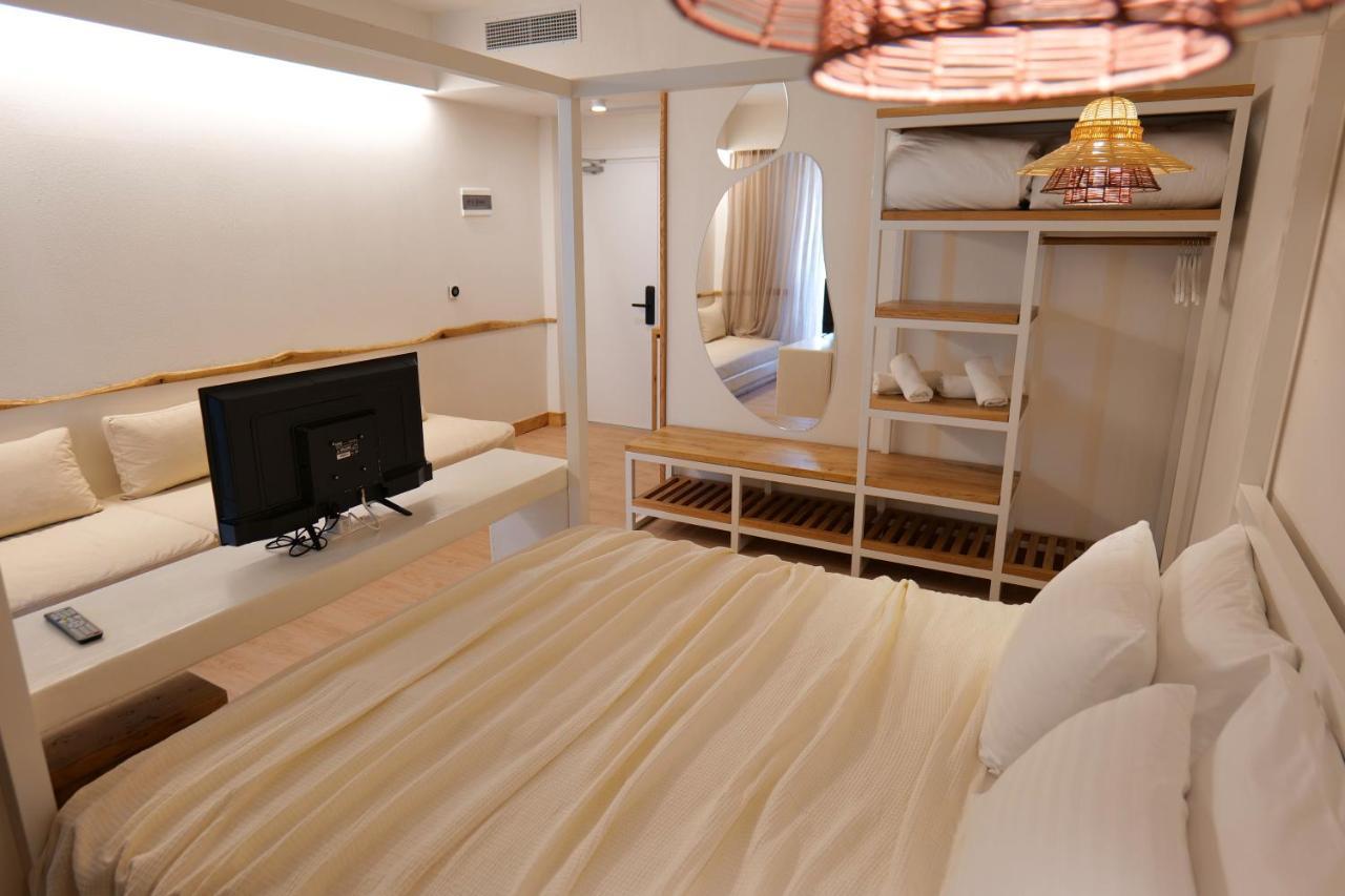 Alex & Sofi Hotel ฮีมาเรอ ภายนอก รูปภาพ
